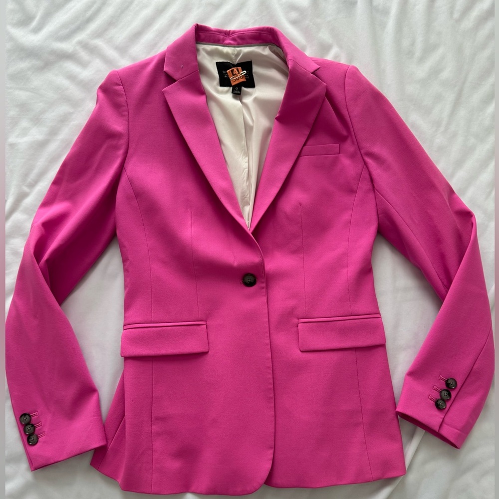 Amazing fun bright pink Banana republic light wool blazer in size 0